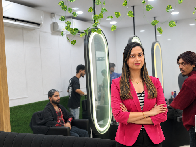 A stylist at Hairways Unisex Family Salon